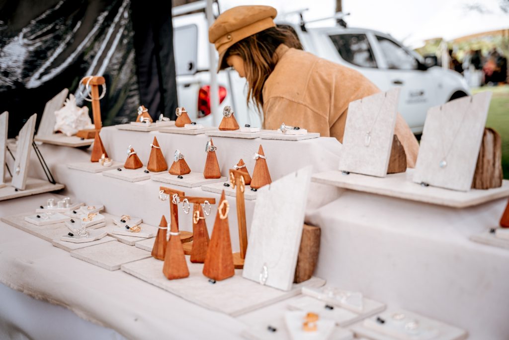 Jewelry Stall 3